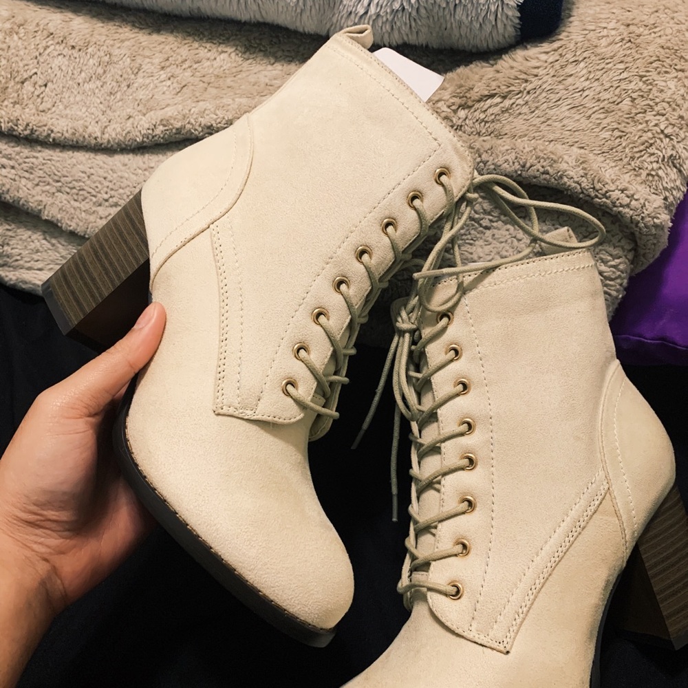Suede boots